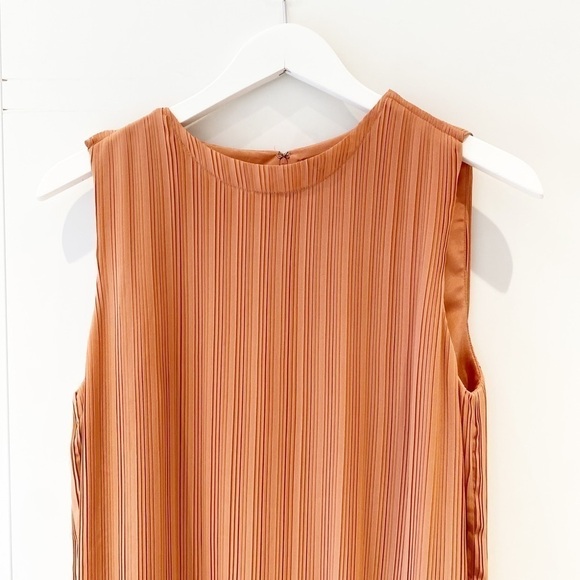 BNWOT Club Monaco Pleated swing top in peach - Picture 9 of 11